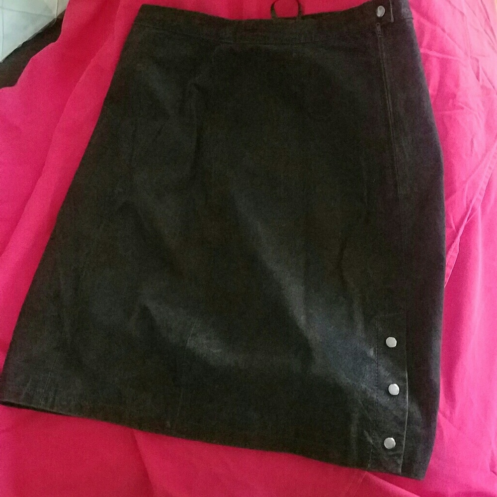 Ladies Suede Leather skirt